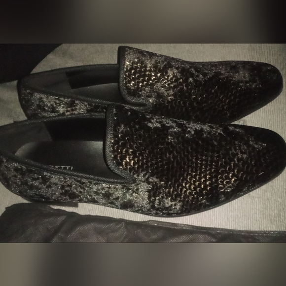 Moreti red bottom suede loafers - Picture 4 of 4